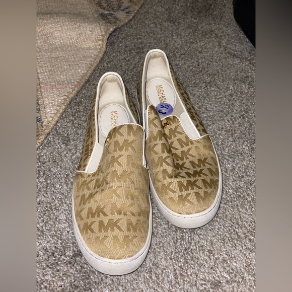 Michael Kors slip on shoes - Picture 3 of 4